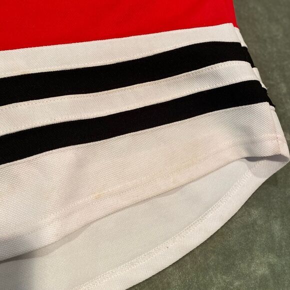 NHL CHICAGO BLACK HAWKS Sweater - Picture 12 of 12
